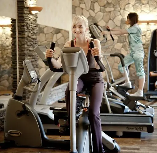 Maria 5 זקופאנה